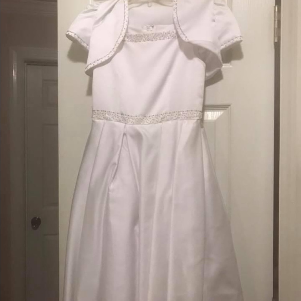 NWOT Tiffany size 8 white tea length gown